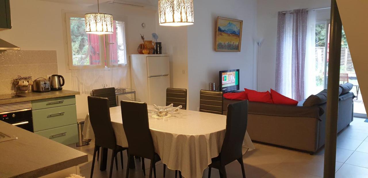 Villa Mylena Jouques Екстериор снимка