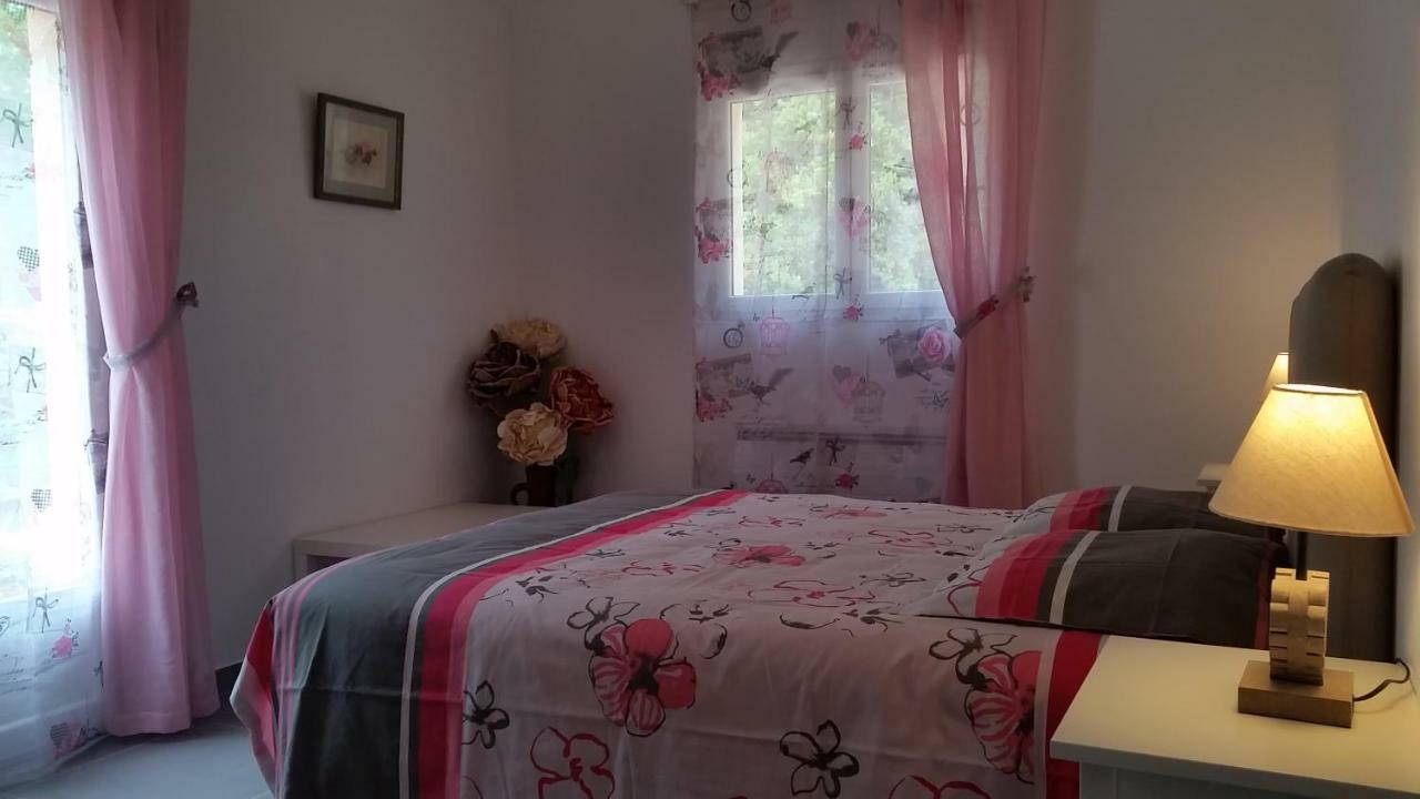 Villa Mylena Jouques Екстериор снимка